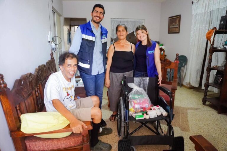 La presidenta del DIF Municipal, María Paula Hakim Gamboa. Acciones de asistencia social y capacitación ciudadana