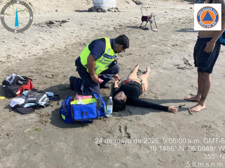 Protección Civil del municipio de Boca del Río atendió a las personas que estaban a la deriva