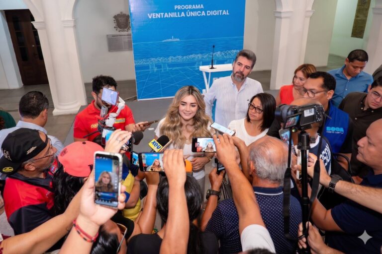 La Presidenta Municipal de Boca del Río, Maryjose Gamboa Torales, presentó el nuevo Asistente con Inteligencia Artificial