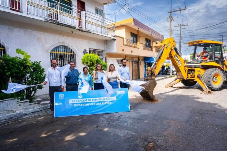 Alcaldesa Maryjose Gamboa cumpliendo un compromiso más