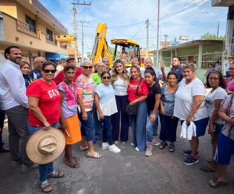 Alcaldesa Maryjose Gamboa cumpliendo un compromiso más