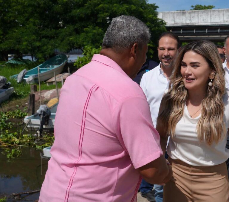 Maryjose Gamboa conmemora el Día del Pescador en Boca del Río