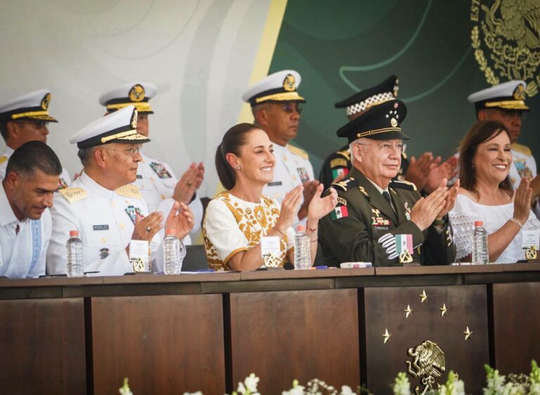 Alcaldesa de Boca del Río, Maryjose Gamboa Torales, reconoció el compromiso, la disciplina y la vocación de servicio de los cadetes