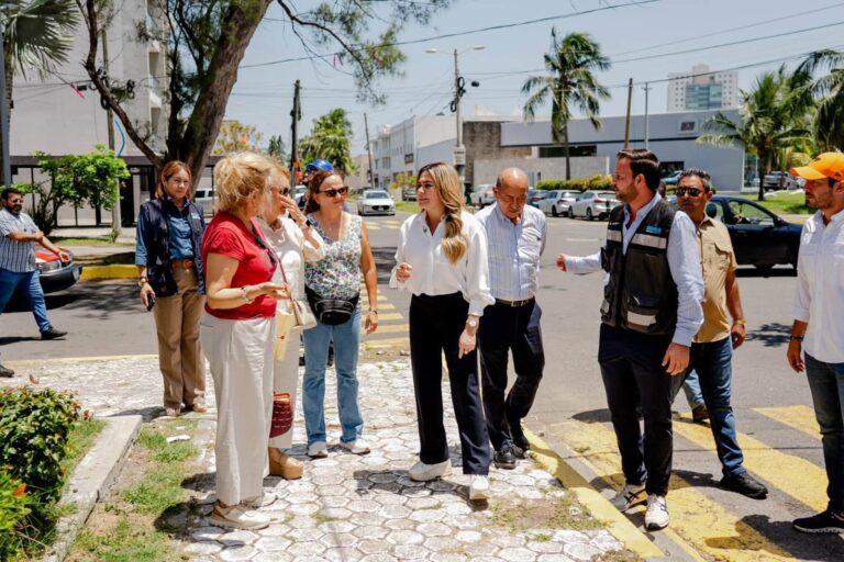 Alcaldesa maryjose Gamboa encabezó el operativo de retiro de cables en desuso en el fraccionamiento Costa de Oro