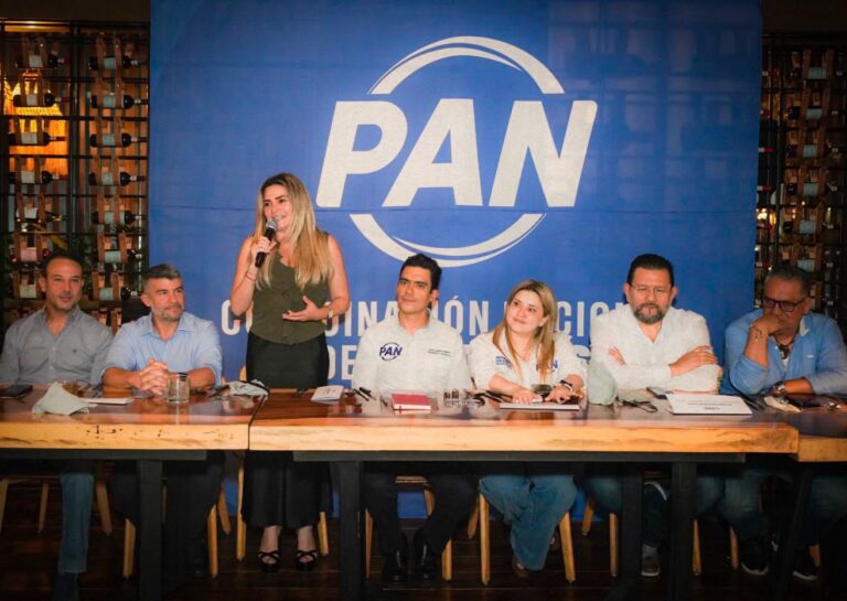 Alcaldesa Maryjose Gamboa es anfitriona de la reunión de alcaldes veracruzanos del PAN con su dirigencia nacional