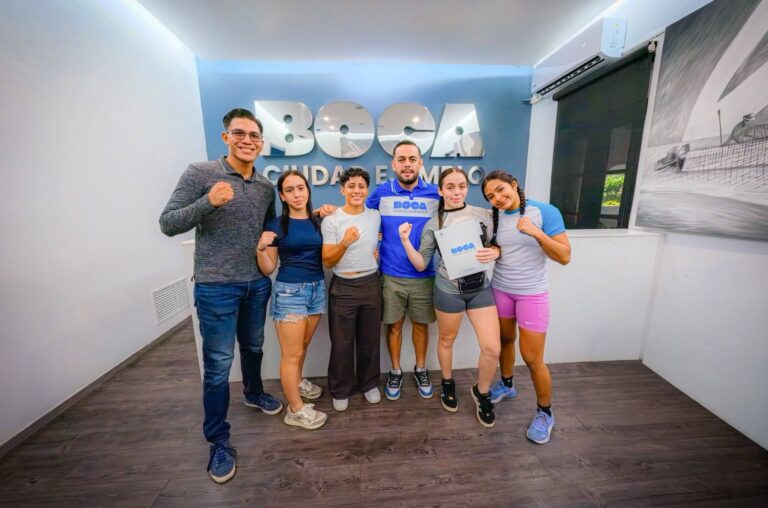 Alcaldesa Maryjose Gamboa Torales entregó apoyo a destacados deportistas boqueños que competirán en los Juegos Panamericanos de Artes Marciales Mixtas