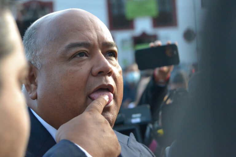 Éric Patrocinio Cisneros... Chupándose el dedito/Foto de Yerania Rolón