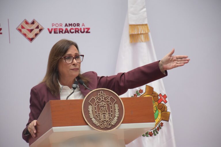 Rocío Nahle: primero el amiguismo, luego la salud de los veracruzanos/Foto de Noé Zavaleta