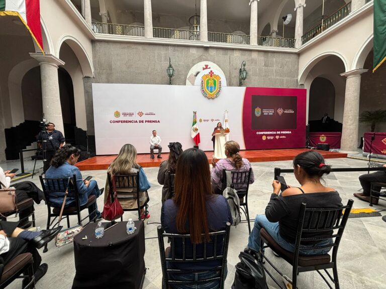 Rocío Nahle: primero el amiguismo, luego la salud de los veracruzanos/Foto de Noé Zavaleta