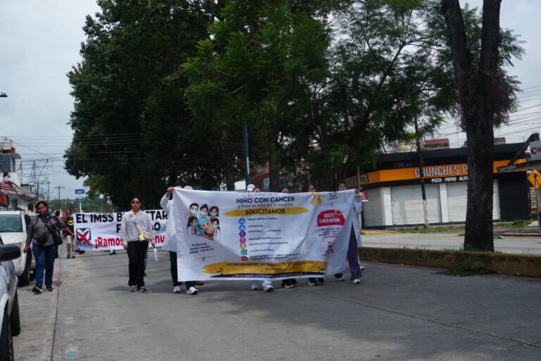 Otra manifestación en contra de Roberto Ramos Alor, delegado del IMSS Bienestar en Veracruz/Foto de Yerania Rolón