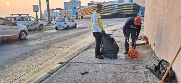 Operativo especial por parte de la Dirección de Limpia Pública en distintos puntos de la ciudad