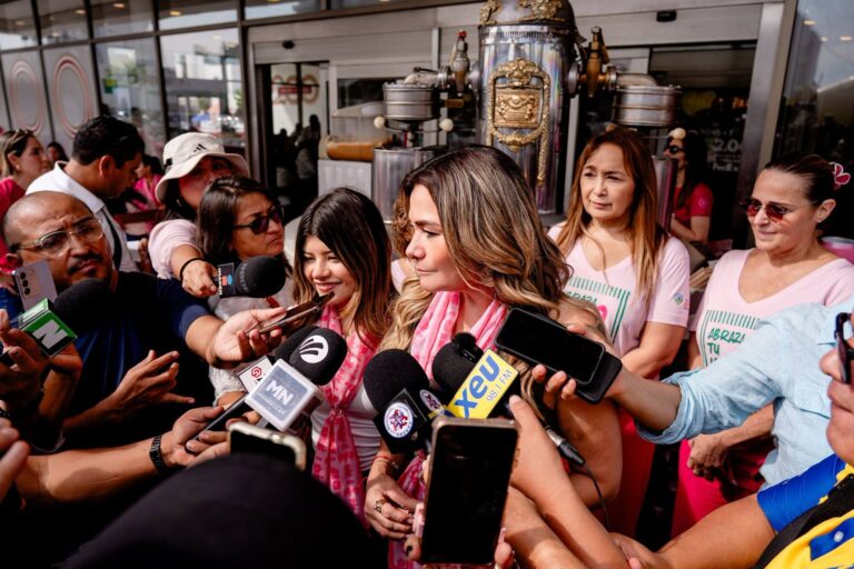 El DIF Municipal de Boca del Río y el Gran Café de la Parroquia suman esfuerzos a favor de las mujeres con cáncer de mama